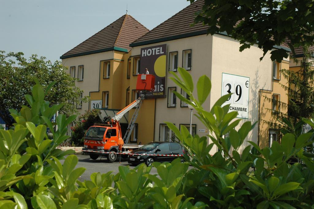 Hotel Eco Relais - Pau Nord Lons Zewnętrze zdjęcie
