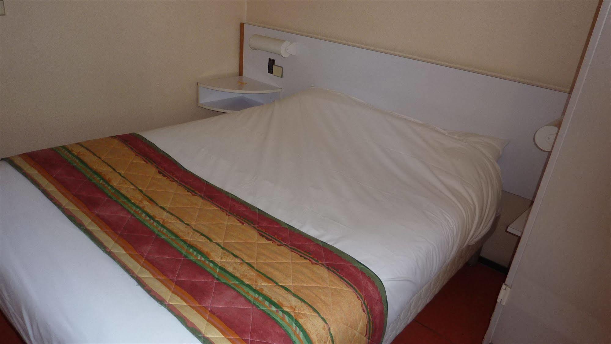 Hotel Eco Relais - Pau Nord Lons Zewnętrze zdjęcie