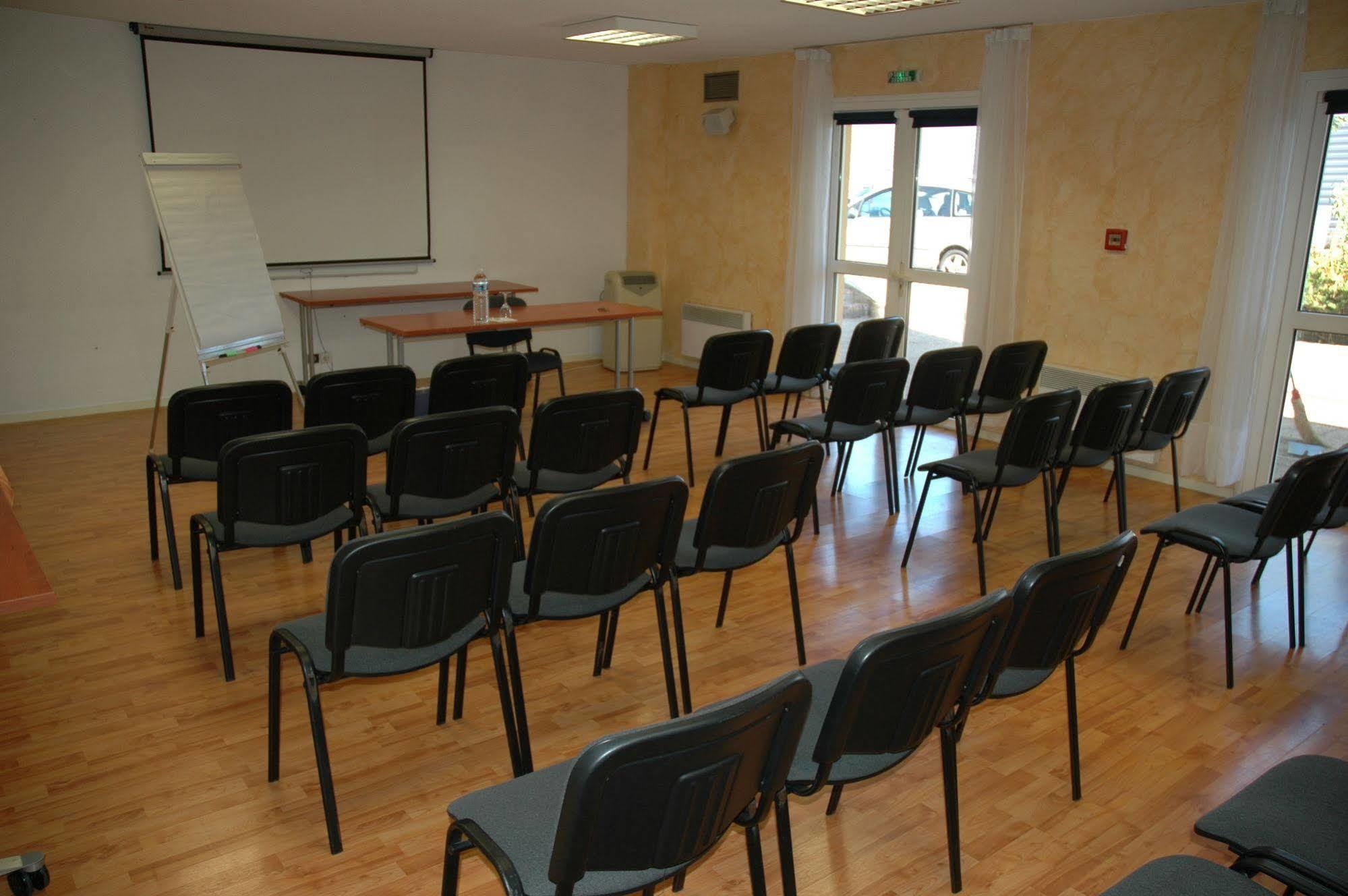 Hotel Eco Relais - Pau Nord Lons Zewnętrze zdjęcie
