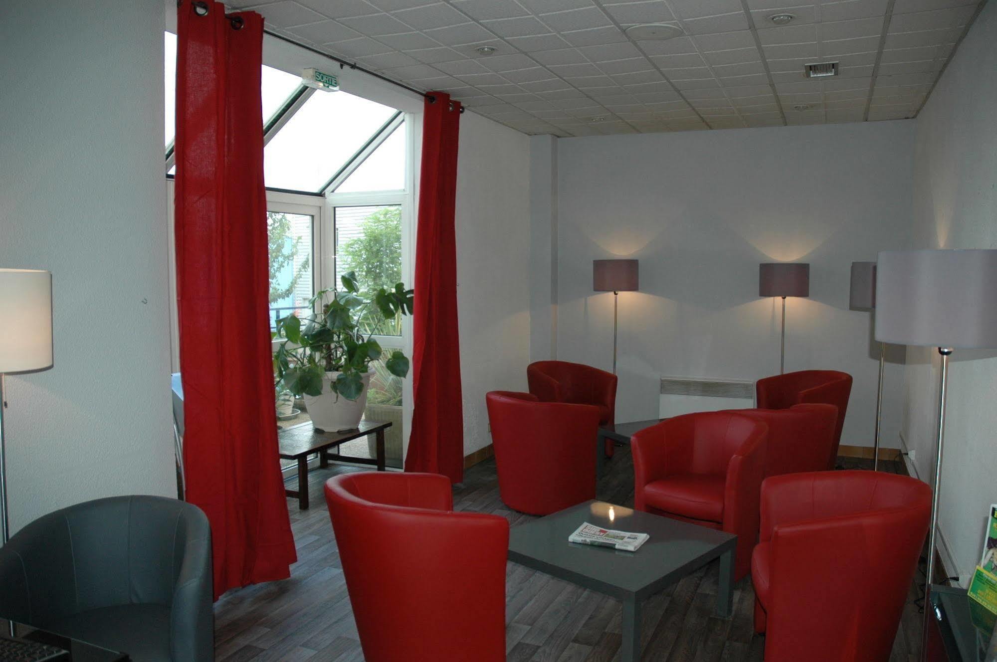 Hotel Eco Relais - Pau Nord Lons Zewnętrze zdjęcie